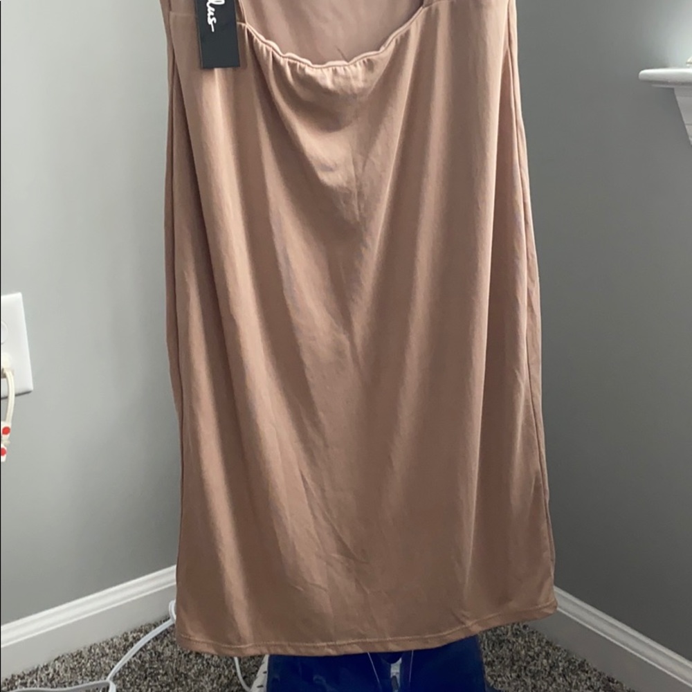 Dress - Picture 3 of 6
